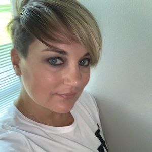 Meet your Posher, Kelli